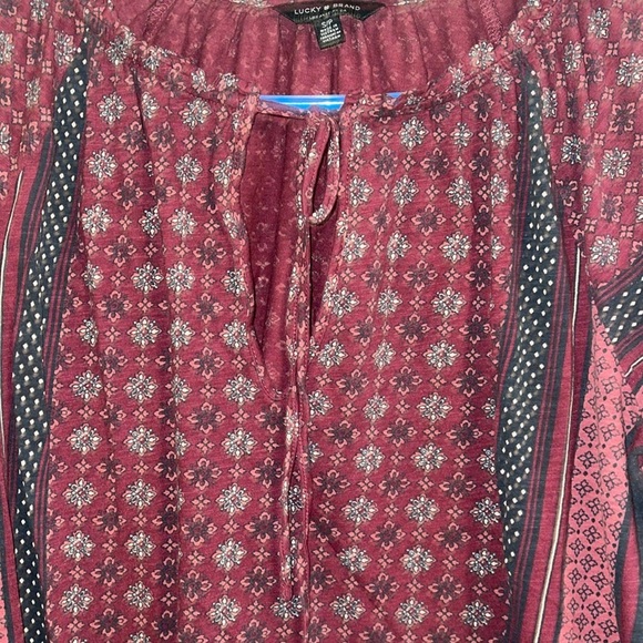 🌹LUCKY BRAND TOP - Picture 3 of 4